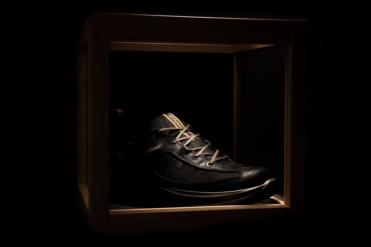 Example frame: Unboxing